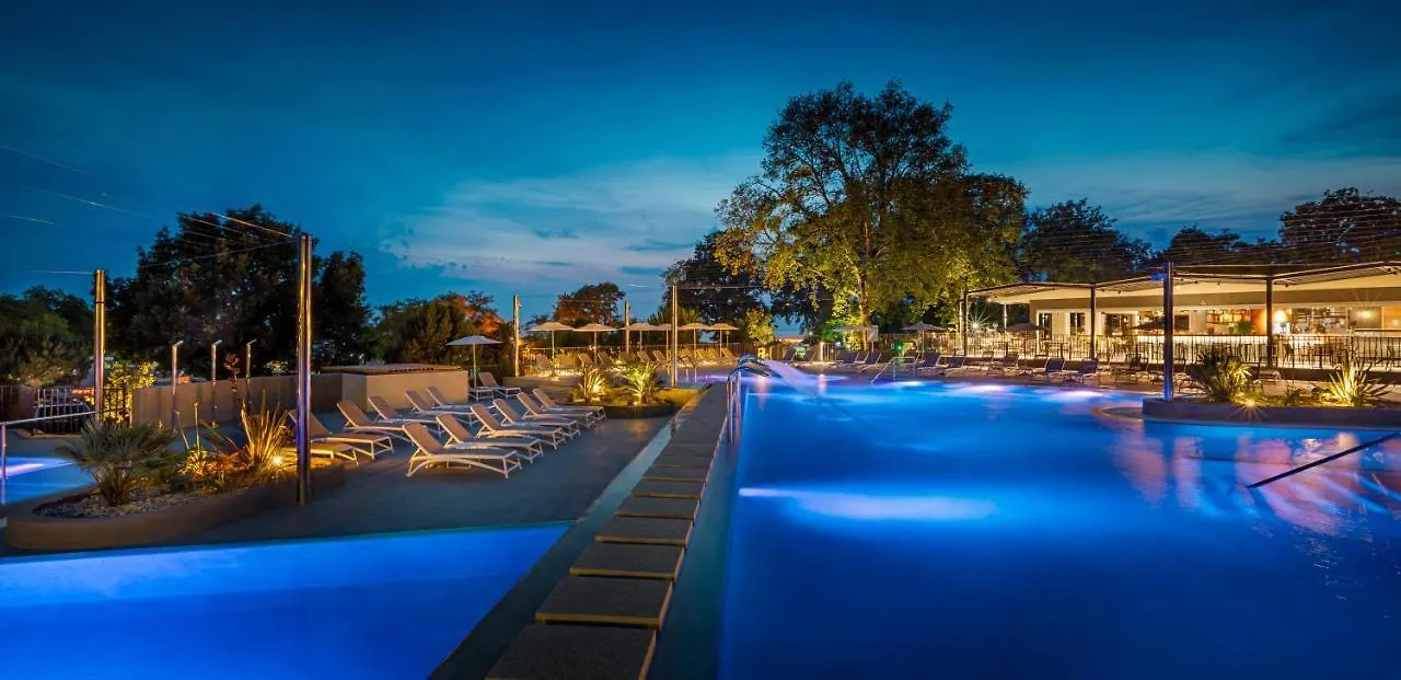 Sunflower Camping Villa Novigrad Holiday park Mareda