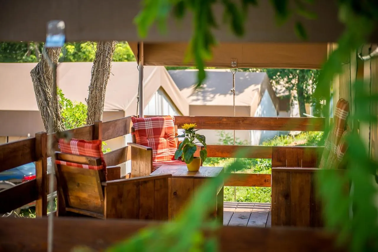 Sunflower Camping Villa Novigrad Holiday park Mareda